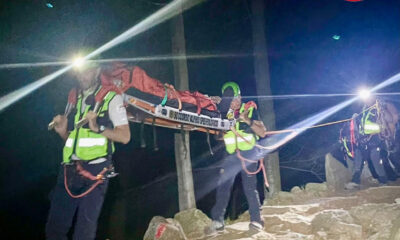 Cade scendendo dalla Vecchia, portato in barella fino a Piedicavallo