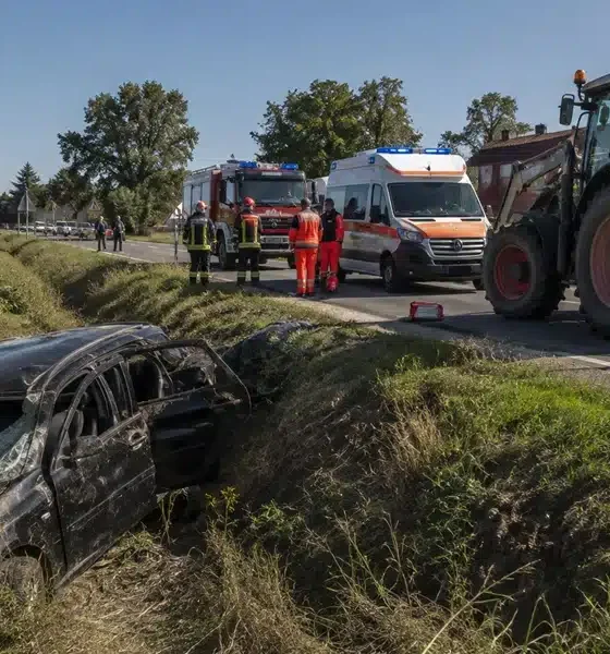 Schianto tra auto e trattore, muore un uomo di 61 anni