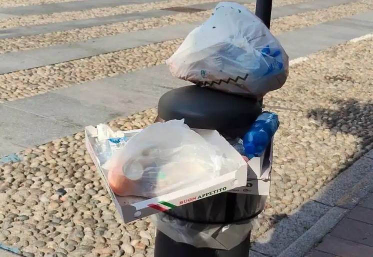 rifiuti abbandonati