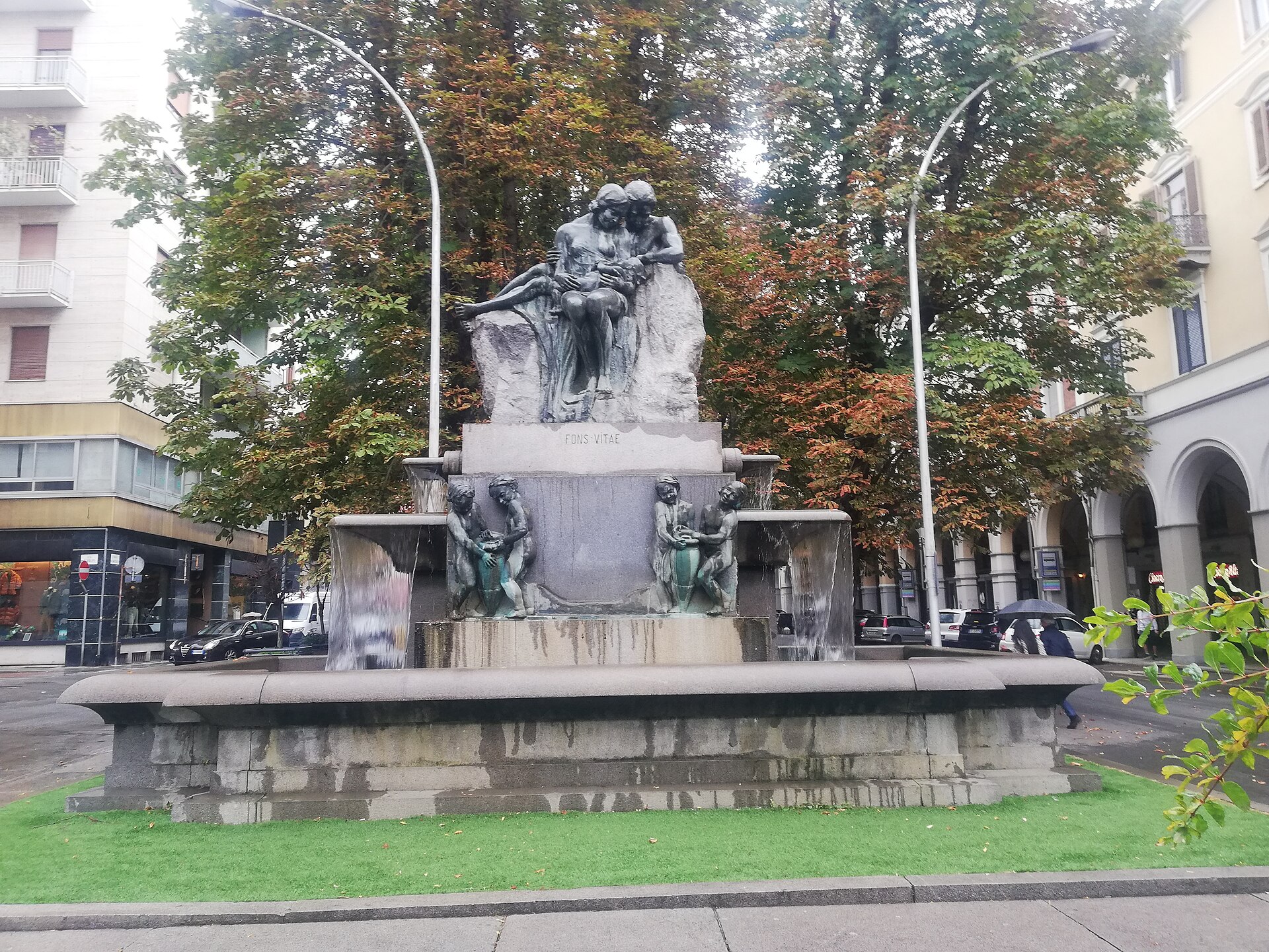 Oltre a platani