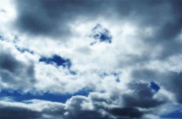 sole e qualche nuvola