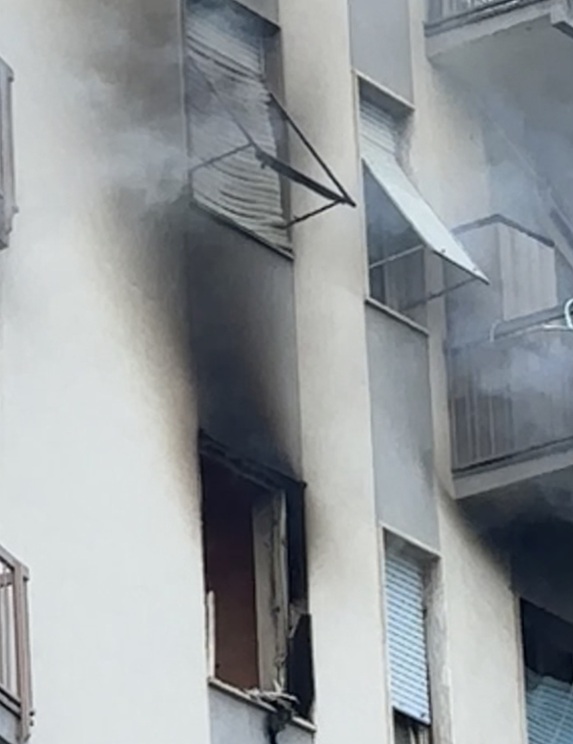 Incendio a Gaglianico, trasportato al CTO di Torino uomo con gravi ustioni - AGGIORNAMENTO