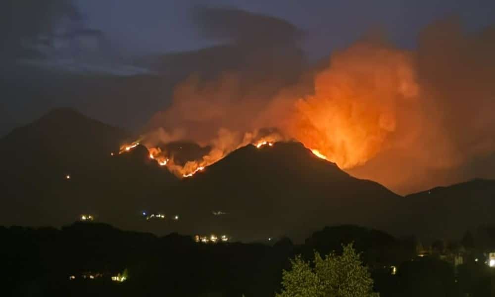 Il fuoco avanza, notte di paura in Valsessera