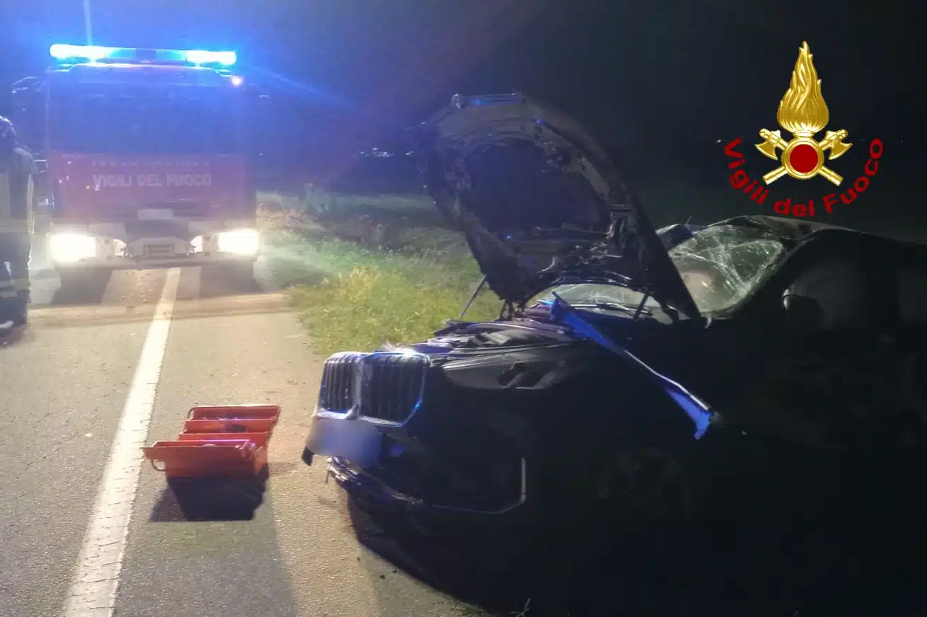 Schianto tra auto e trattore: un ferito