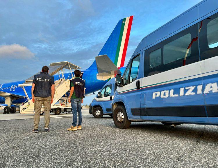 Dopo la scarcerazione scatta l’allontanamento per due cittadini comunitari