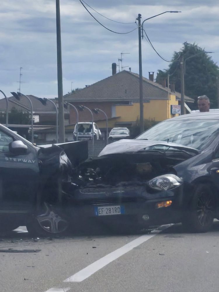 brutto incidente a vigliano