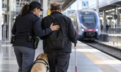 Gesto estremo sui binari di Porta Susa: salvato da una poliziotta