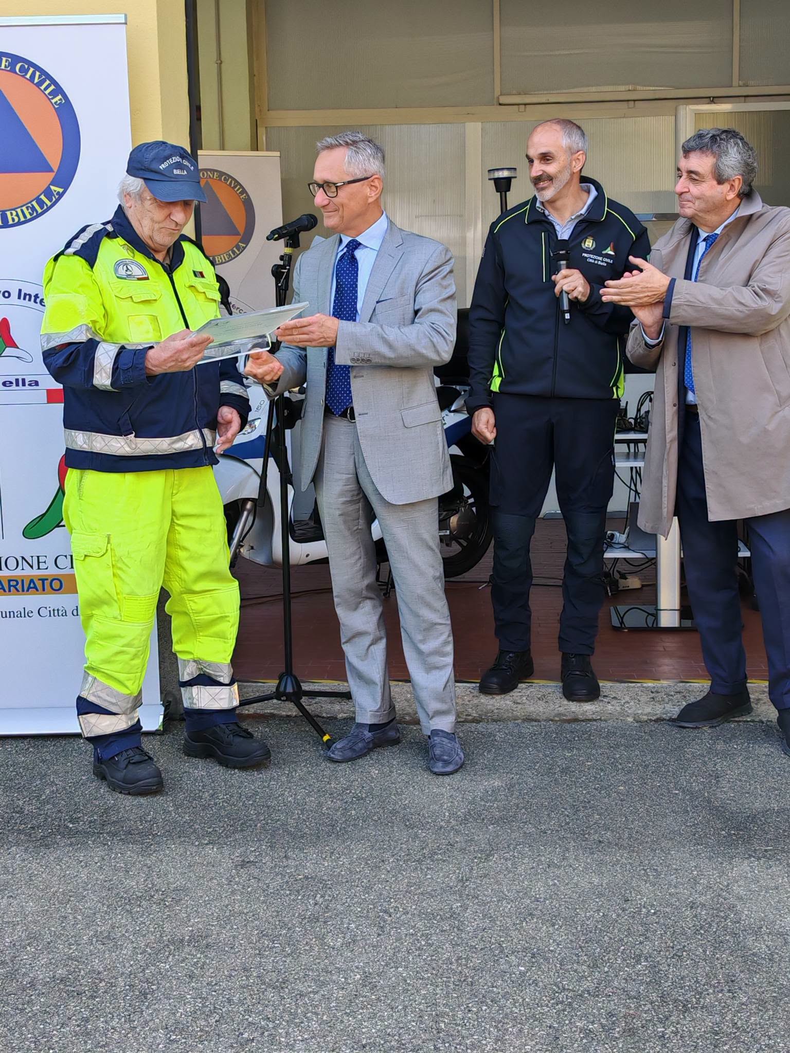 La Città di Biella ha celebrato oggi il 25° anniversario del Gruppo comunale dei volontari di Protezione Civile.