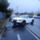 Auto abbatte un palo della luce in via Quintino Sella