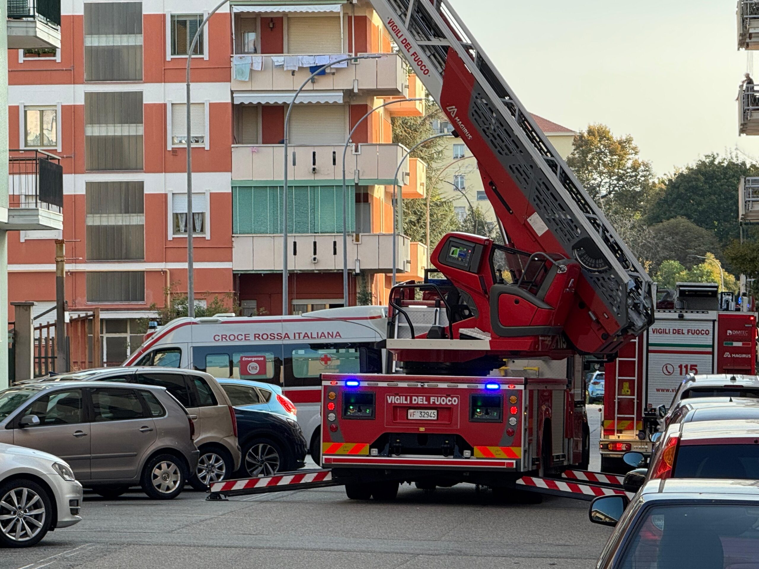 Spettacolare soccorso d’una donna bloccata in casa