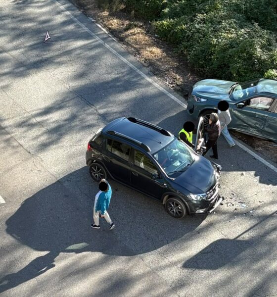 scontro bmw sandero